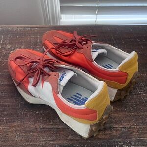 New Balance 327 Orange size 7.5